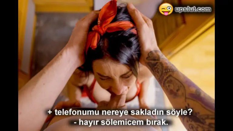 kulotuna telefonunu sakladigi uvey anneyi ofkelenip sikti.jpg